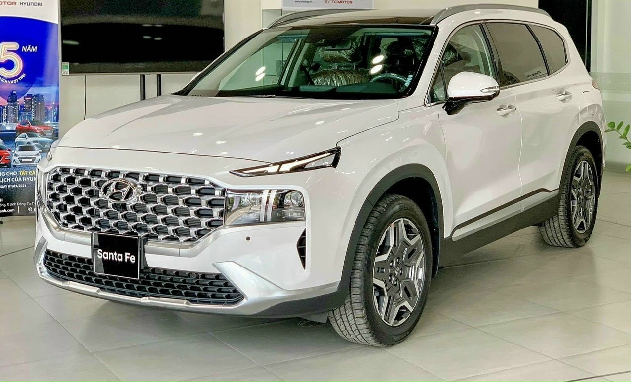 Hyundai Santa Fe đang bán trên thị trường